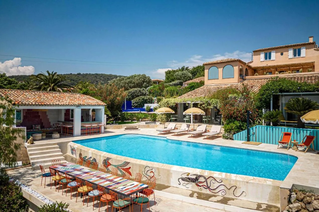 Villa No Chichi - 12Br-33P - Collines Grimaud 0*,  France